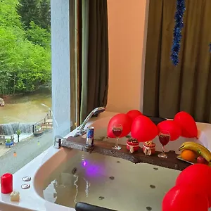 https://gulube-tatil-koyu.hotelstrabzon.net